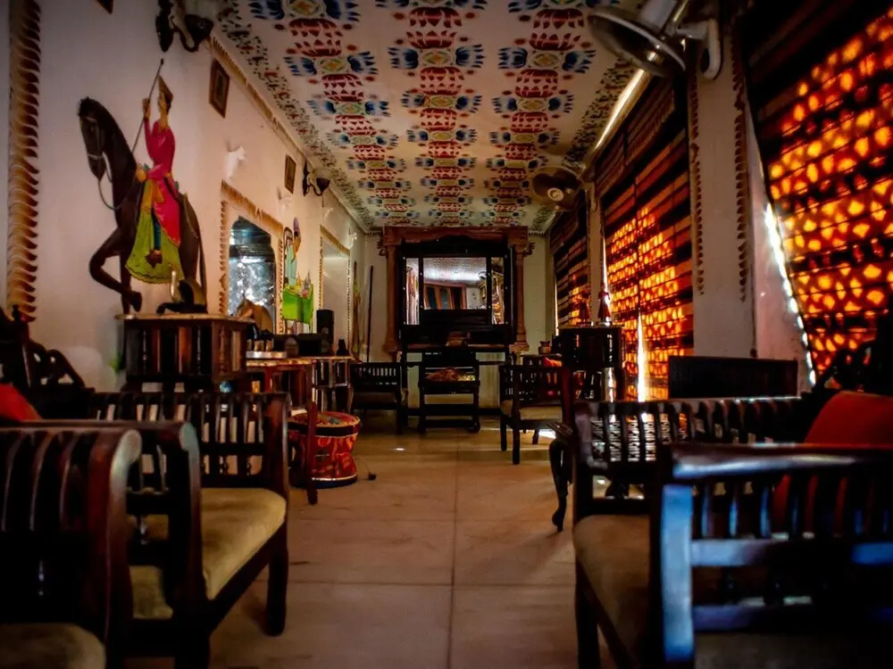 Хиндаун: Suroth Mahal a Jaipur Riyasat