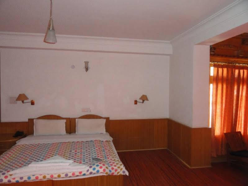 Hotel Munshi Continental — фото 1