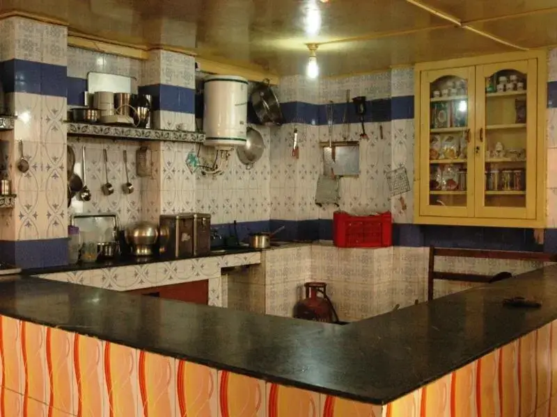 Шринагар: Aar Kay Hotel