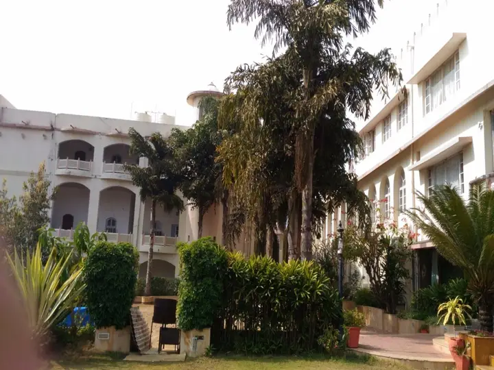 Гора Абу: Palanpur Palace - Mount Abu
