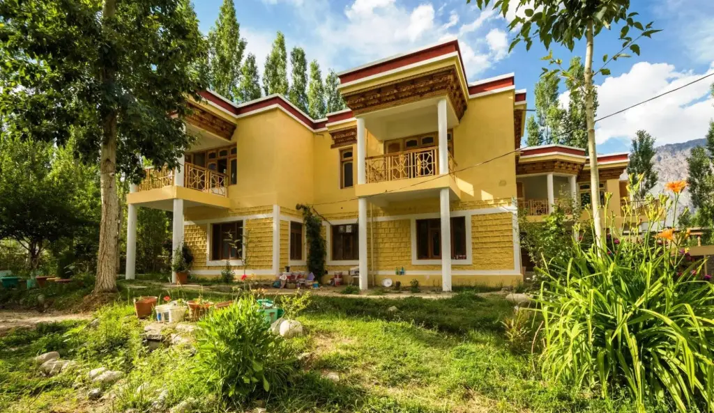 Хундер: Olgok The Guest House