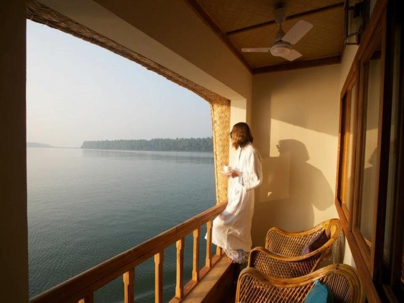 The Lotus - Houseboat — фото 1