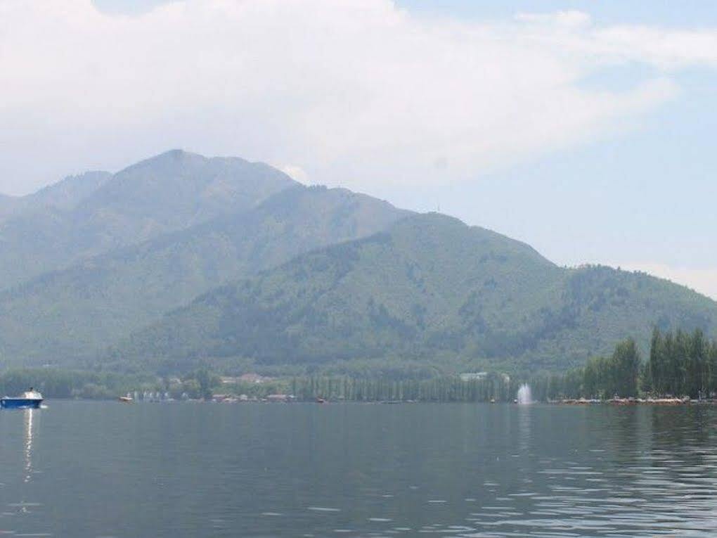 Шринагар: Una Homestay Sheenwynds