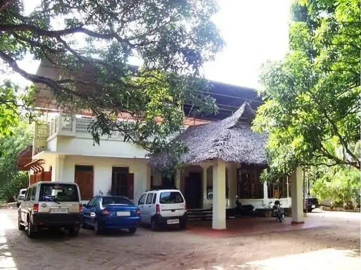 Мухамма: Shanthitheeram Lakeside Heritage Resort