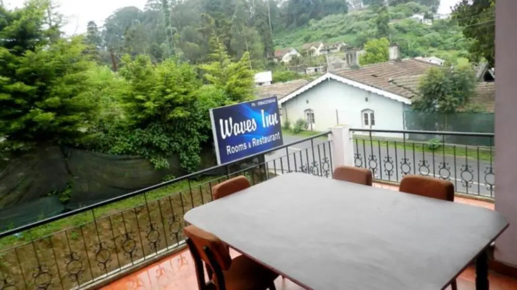 Ути: Wave Inn Cottages