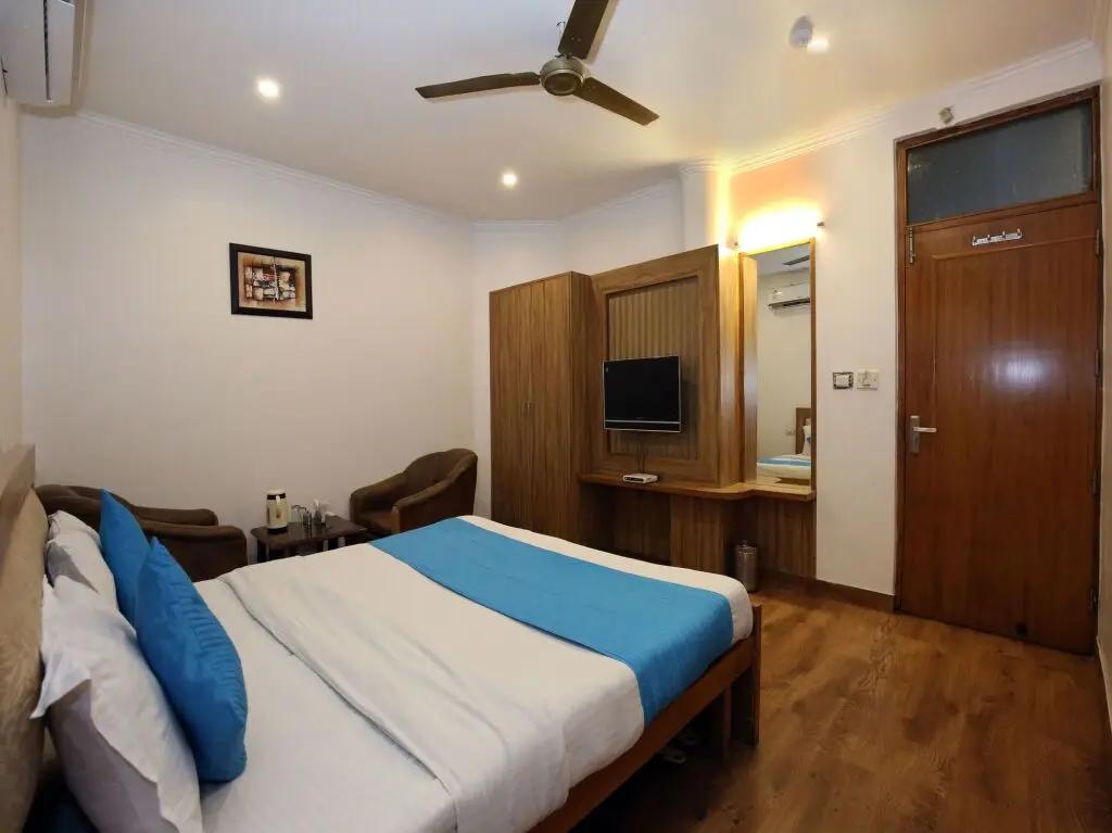 Чандигарх: OYO 9230 Hotel Royal Brooks