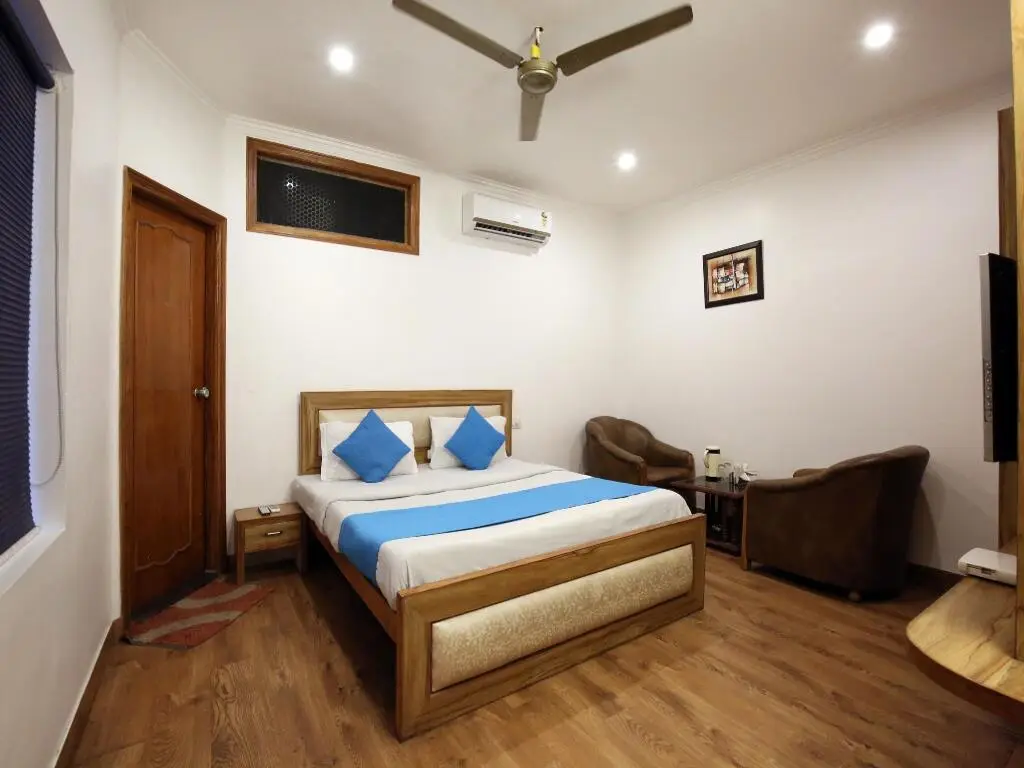 Чандигарх: OYO 9230 Hotel Royal Brooks