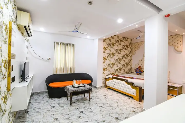 Колката: FabHotel Prime Rockstar