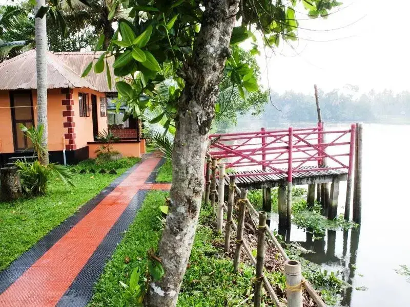 Мухамма: Mangrove Island Village
