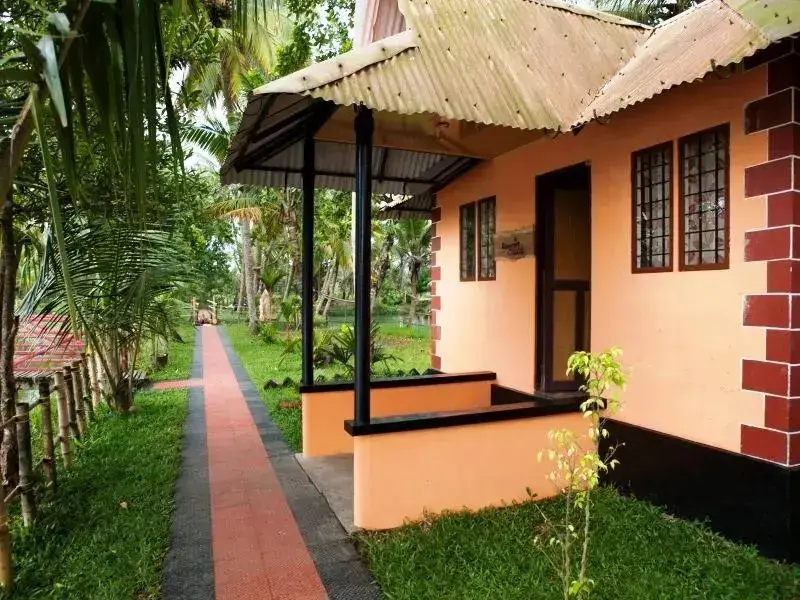 Мухамма: Mangrove Island Village
