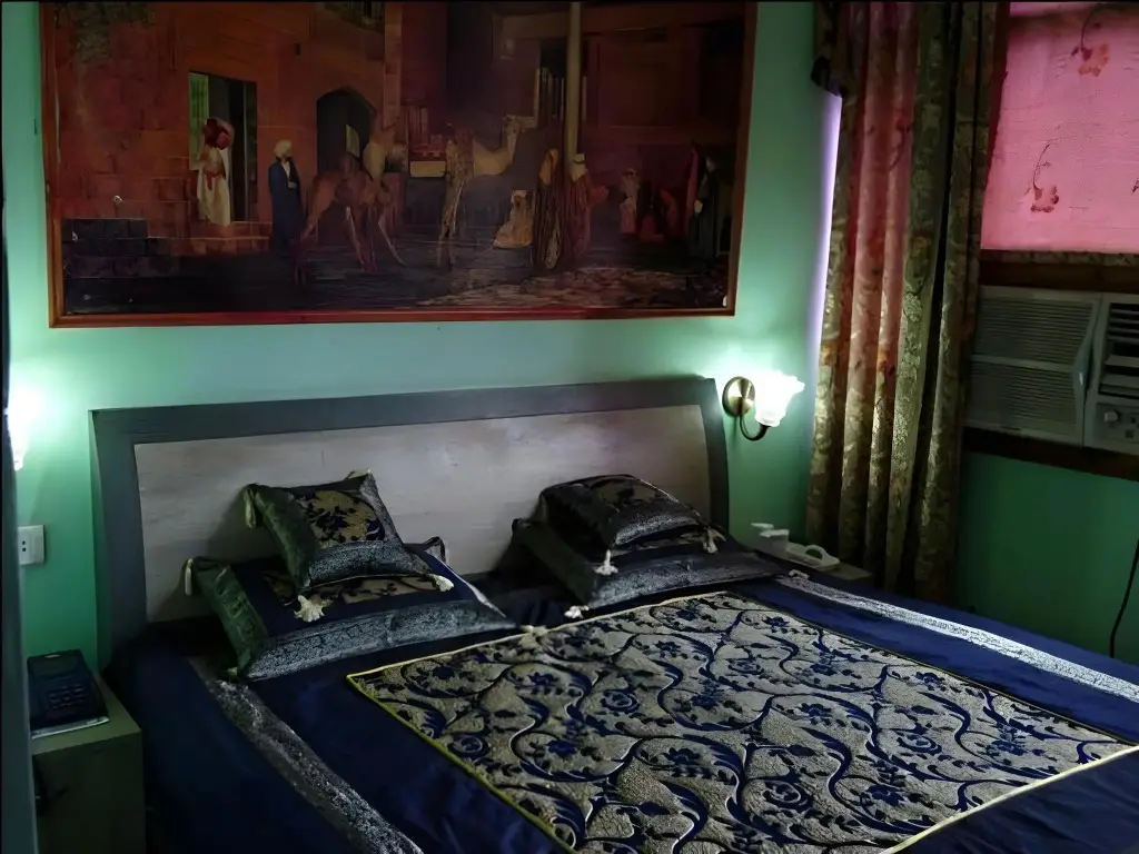 Катра: Hotel Kapoor Palace