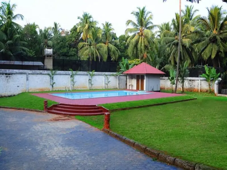 Паллипурам: Kunnathur Mana Ayurveda Heritage Resort