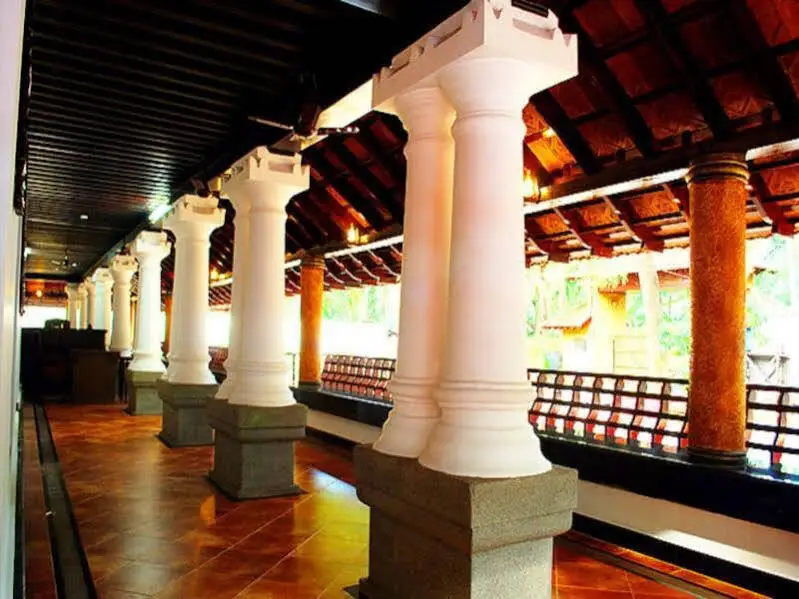 Паллипурам: Kunnathur Mana Ayurveda Heritage Resort