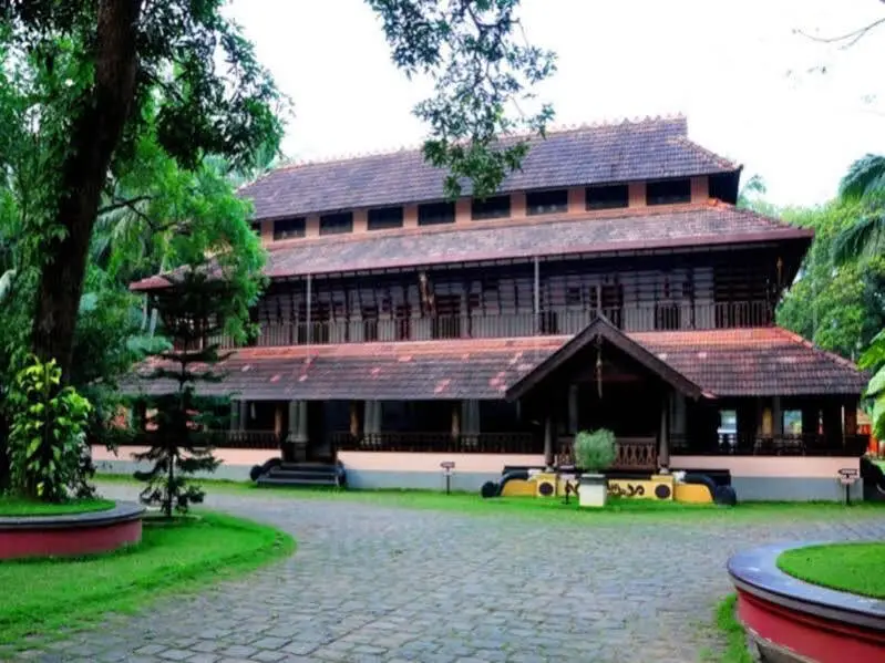 Паллипурам: Kunnathur Mana Ayurveda Heritage Resort