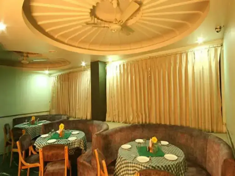 Hotel Neetas Annex — фото 1
