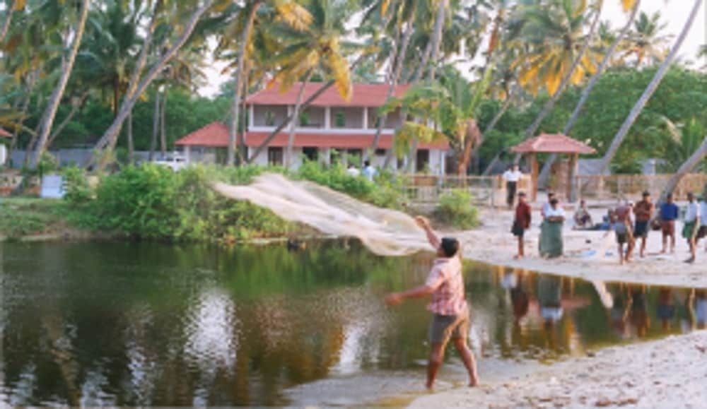 Аллеппи: Pozhiyoram Beach Resort