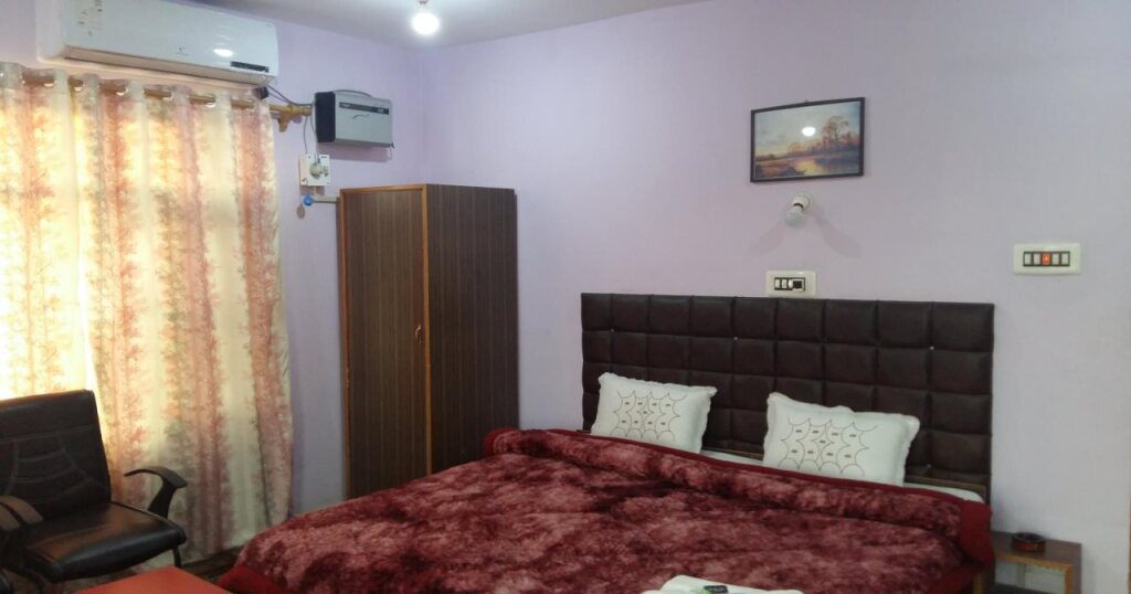 Шринагар: Hotel Grand Comforts