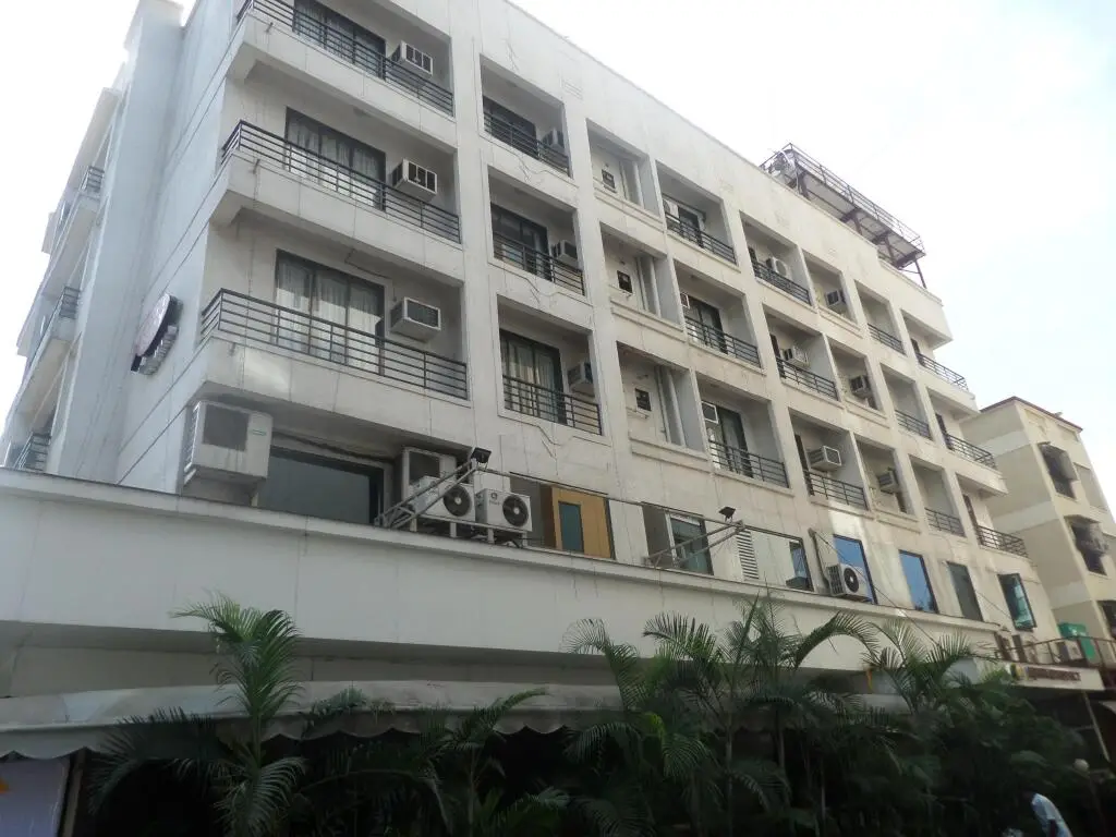 Нави-Мумбай: Hotel Rishi Residency
