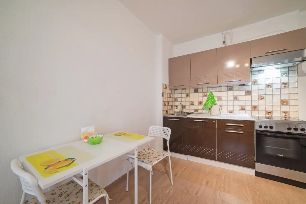 Санкт-Петербург: U Metro Ladozhskaya Apartments