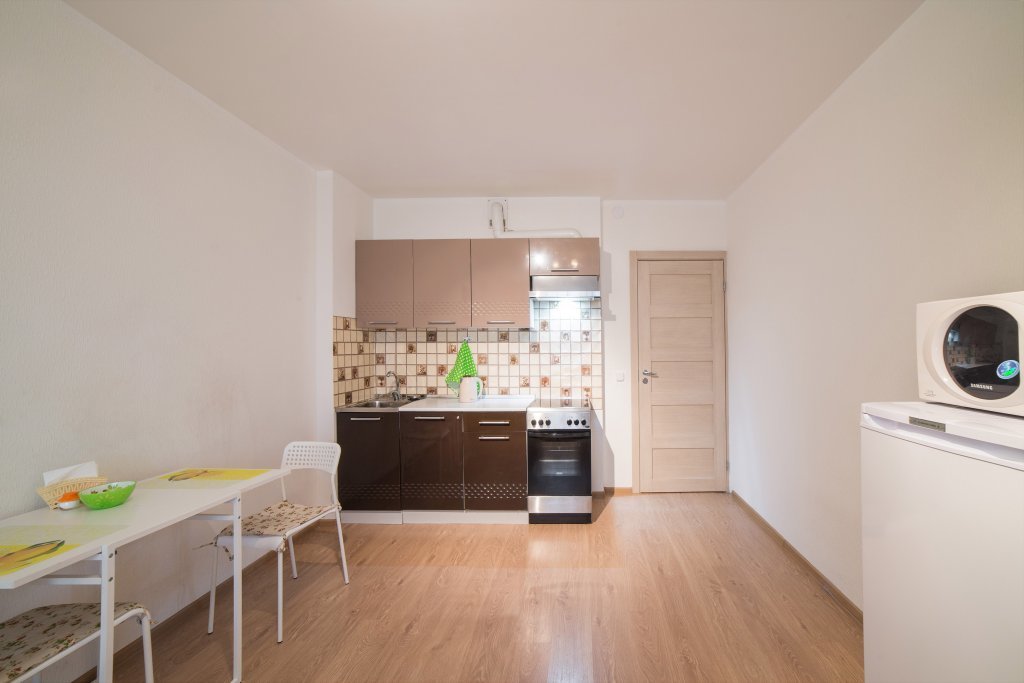 Санкт-Петербург: U Metro Ladozhskaya Apartments