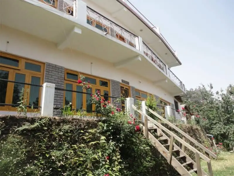 Наинитал: Om Mountain Resort