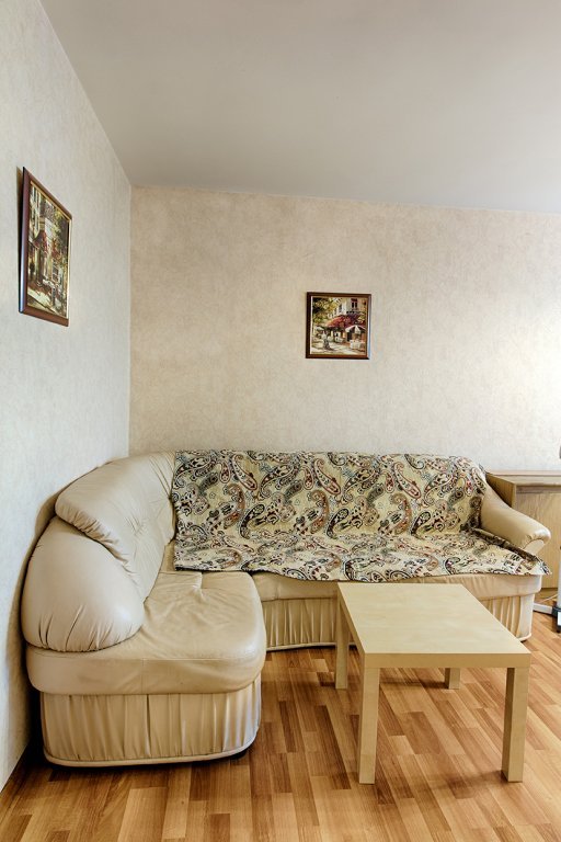 Москва: U Metro Planernaya Apartments