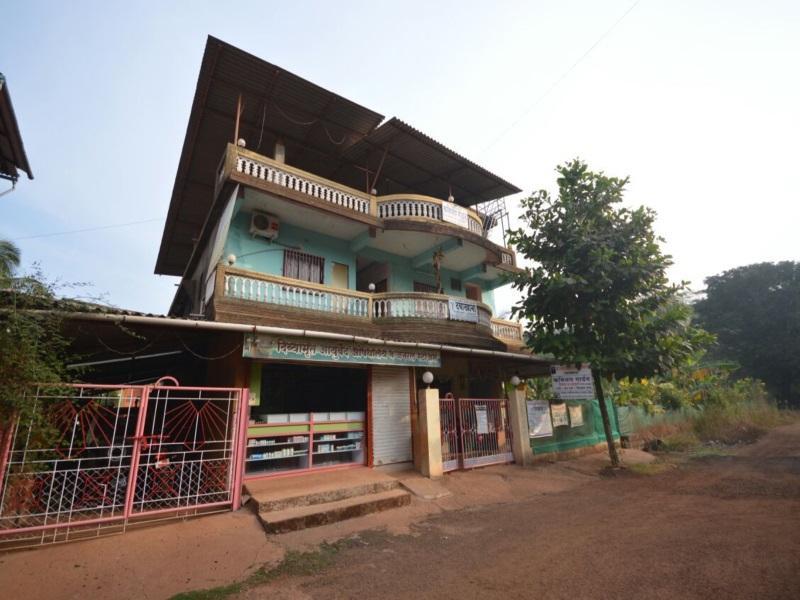 Даполи: Hotel Kavijay