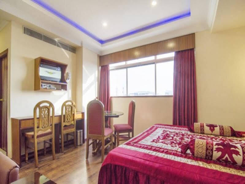 Колката: Hotel East Palace Salt Lake Sector V