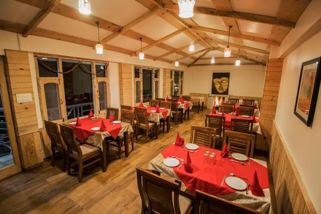 Кангра: The Lodge