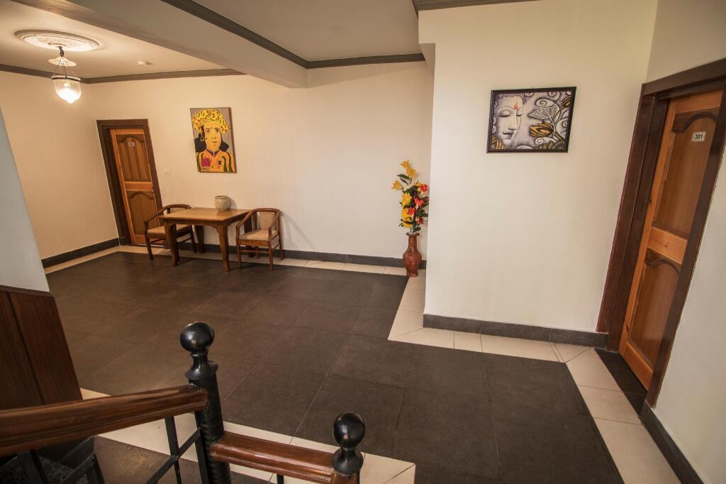 Кангра: The Lodge