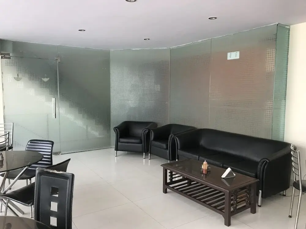 Нью-Дели: Hotel Nand Kartar Orchid Suites