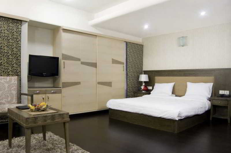 Ахмедабад: OYO 44310 Maninagar Residency