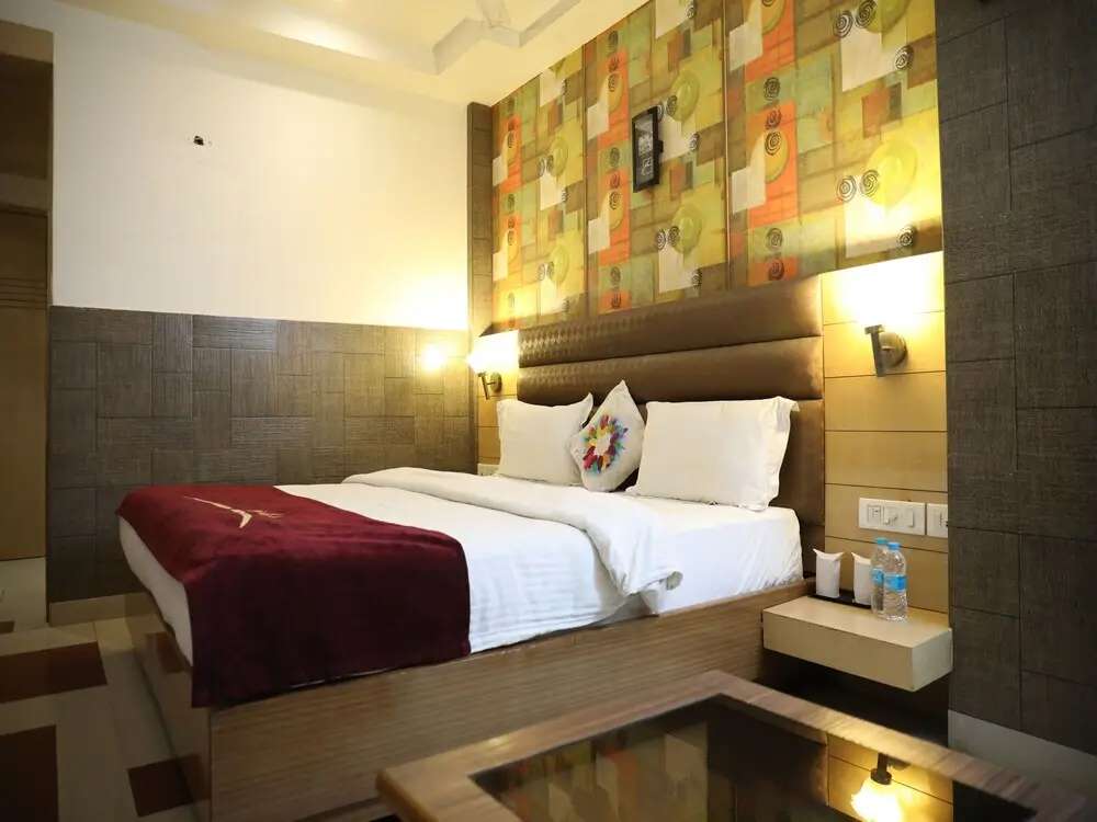 Hotel Poonam Plaza — фото 1