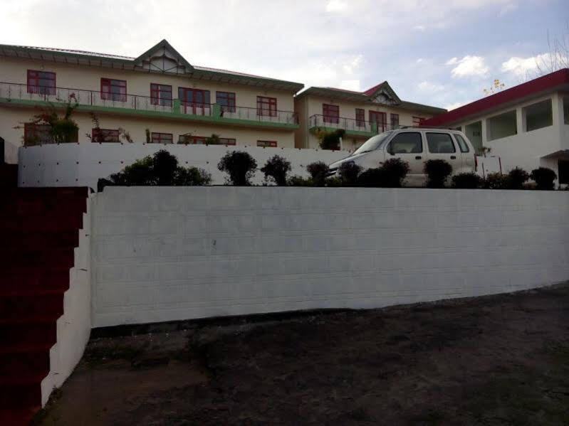 Кангра: Hotel Bagora Heights