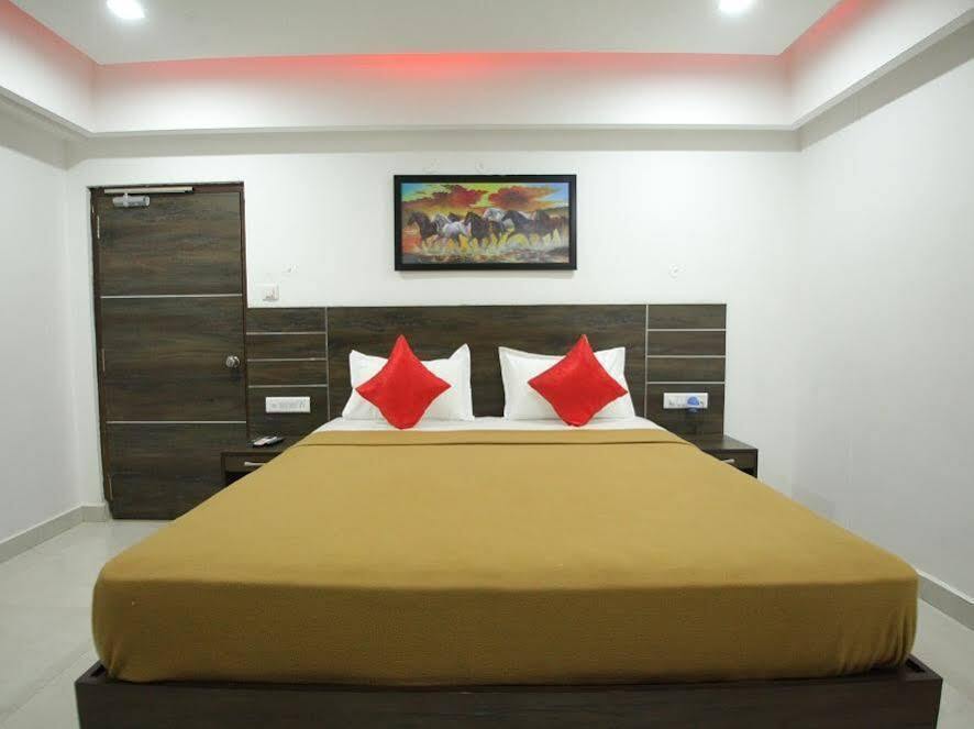 Висакхапатнам: MVV Bhavan Luxury Guest House