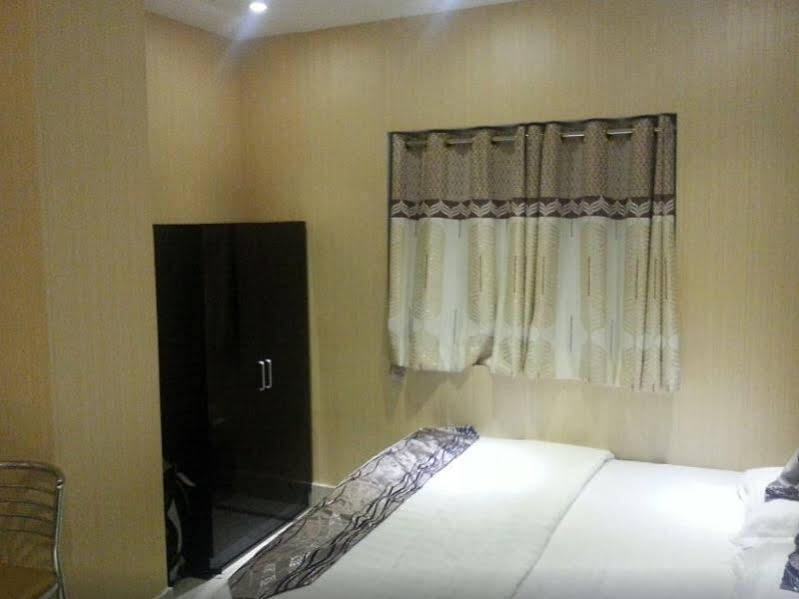 Колката: Shree Krishna Hotel and Resort