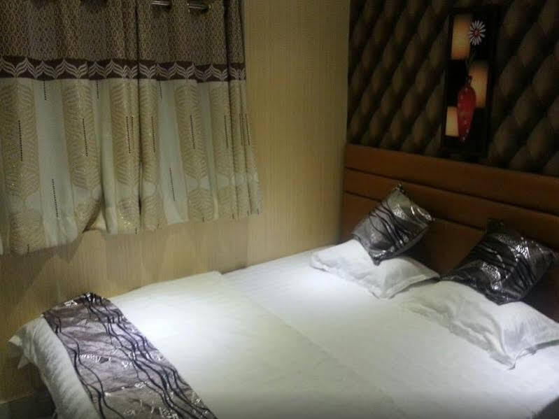 Колката: Shree Krishna Hotel and Resort