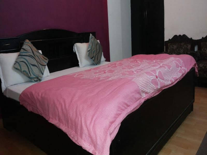 Нью-Дели: Manraj Bed And Breakfast
