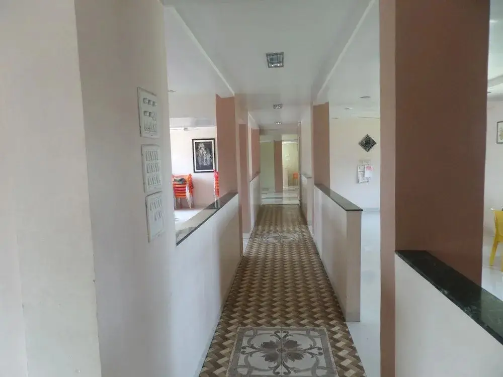 Пуна: Hotel Ladli Lodging