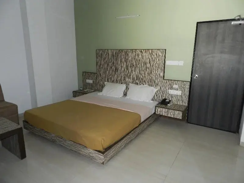 Бавла: Nalsafari Resort