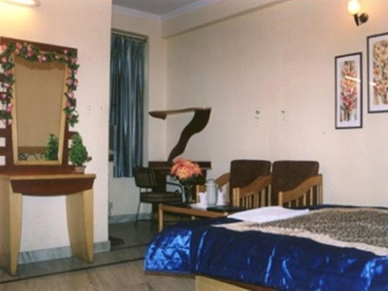 Нью-Дели: Hotel Nice Palace