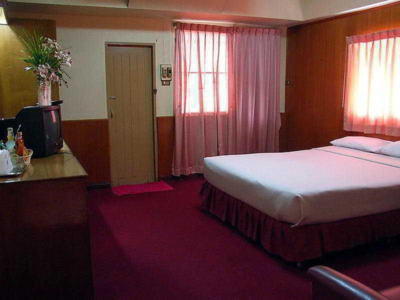 Нью-Дели: Hotel Nice Palace