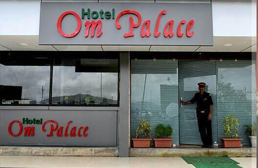 Лонавала: Om Palace