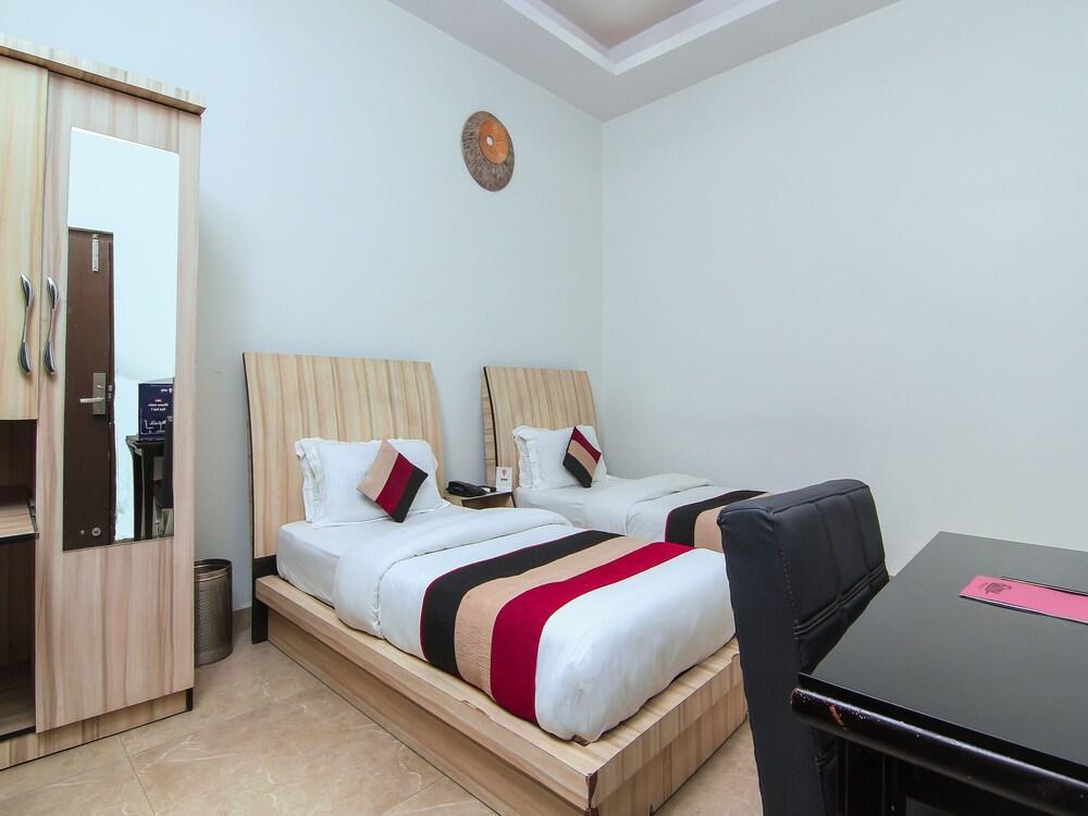 Лакхнау: OYO 1358 Hotel Crossroad