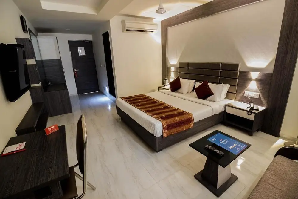 Ахмедабад: OYO Rooms High Court SG Highway