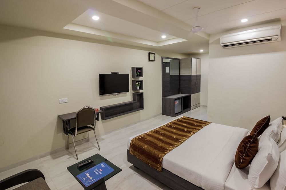 Ахмедабад: OYO Rooms High Court SG Highway