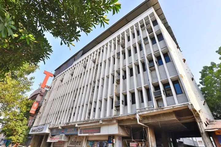 Сурат: OYO 1370 Hotel Akash