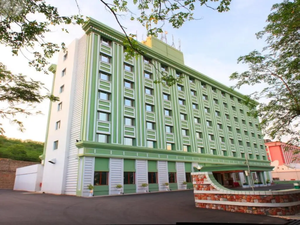 Hotel Tara — фото 1