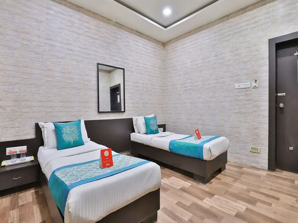 Раджкот: OYO 1345 Hotel S K
