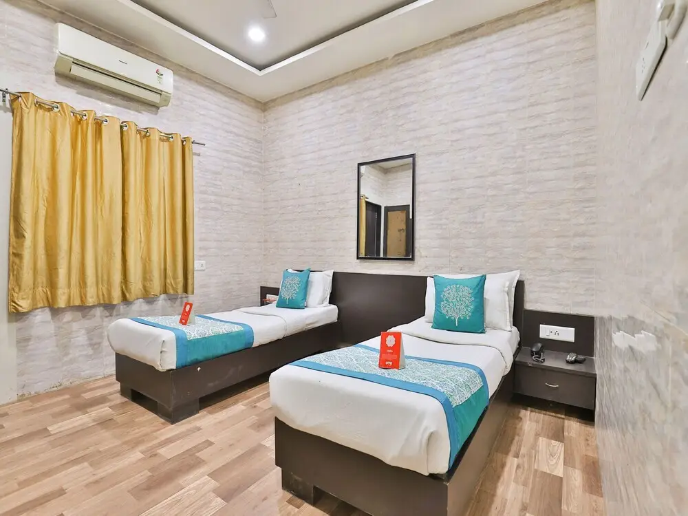 Раджкот: OYO 1345 Hotel S K